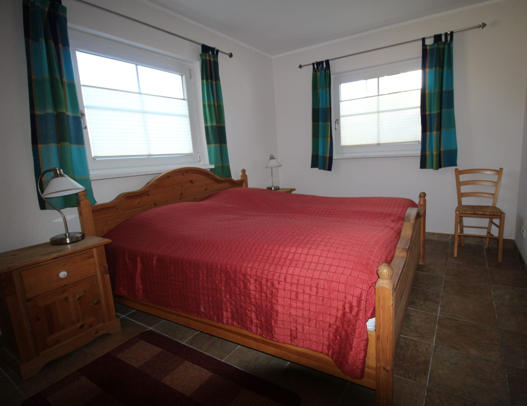 Schlafzimmer mit Doppelbett